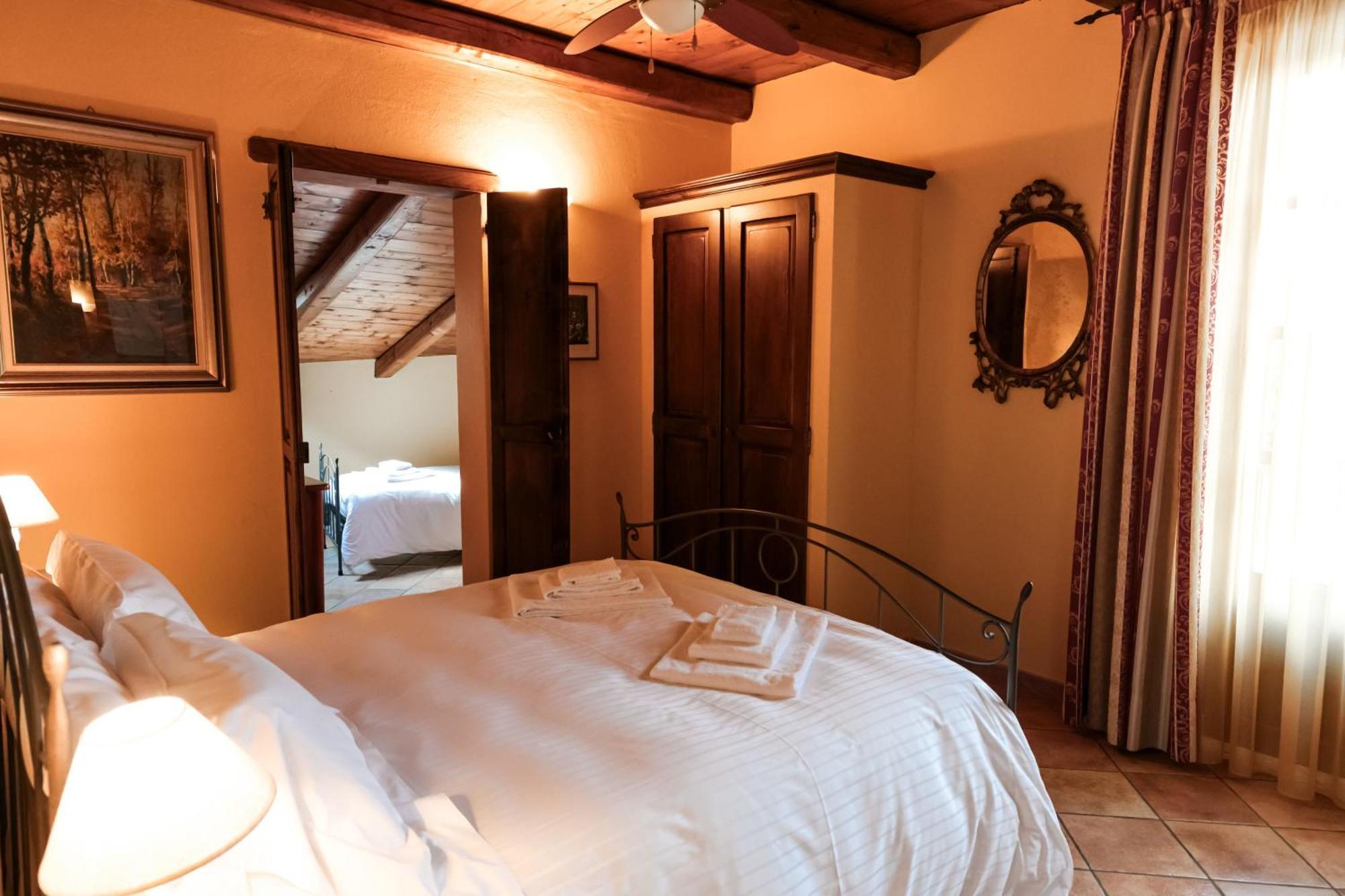 La Cantinella Country House La Morra Buitenkant foto